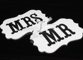 Таблички "Mr&Mrs" белые (2 шт.)