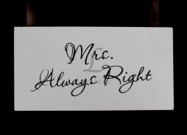 Табличка декоративная "Mrs. Always Right"