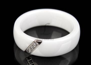 Кольцо керамическое белое (размер 8) 251-17680