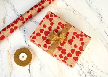 Папір пакувальний крафт "Мікс червоних сердець" в рулоні (0,7м х8м) 70г/м2 255-9131