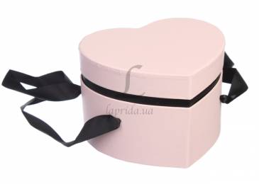 Подарочная коробка сердце розовая с черными ручками (W7451)
