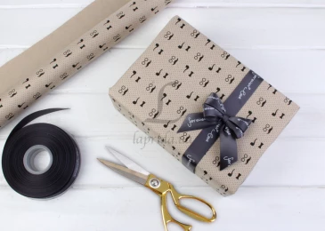 Папір пакувальний крафт бурий "Вуса+трубка" в рулоні (0,7м х8м) 70г/квм 255-1531